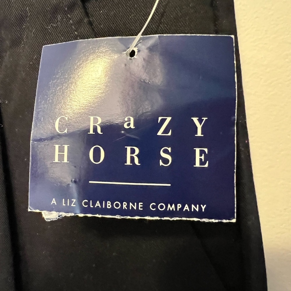 Crazy Horse (Liz Claiborne Company) Black Long Pocketed Shorts.  NWT.  Size = 12 - Picture 6 of 13